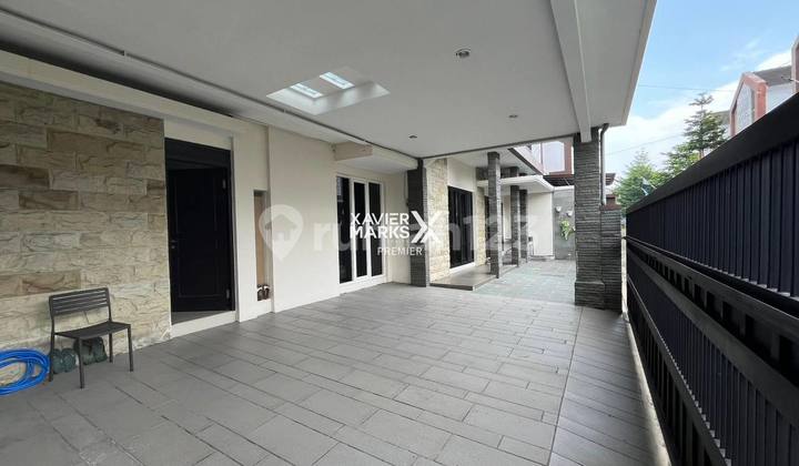 Rumah Desain Keren Di Sukun Janti Barat  2