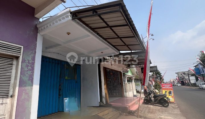 Shop House on Main Road Near Wajak Market, Malang Regency
