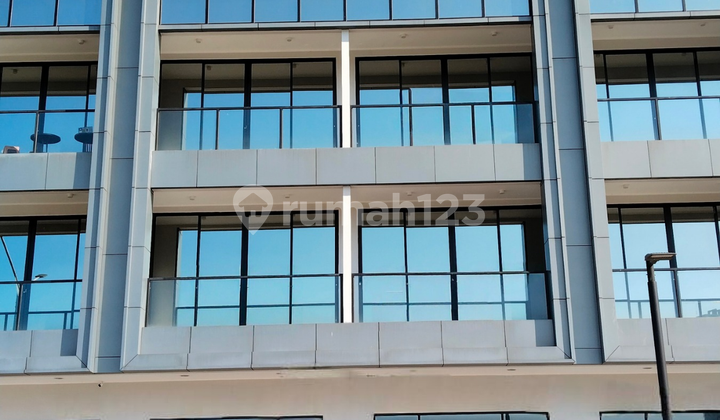 For Rent: Ready-to-Occupy Attached Shophouse in Mega Kuningan Pik2, Tangerang, 9×18 M2