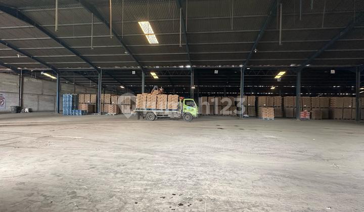 Disewakan Gudang Dalam Kawasan Pergudangan Rapi & Bersih Jl. Raya Daan Mogot, Jakarta Barat