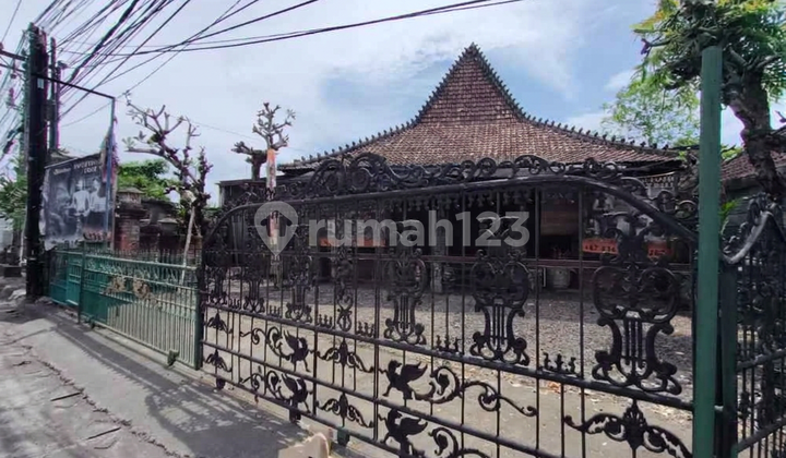 [For Rent] Strategically Located Semi-Furnished House in Kesiman Kertalangu, East Denpasar