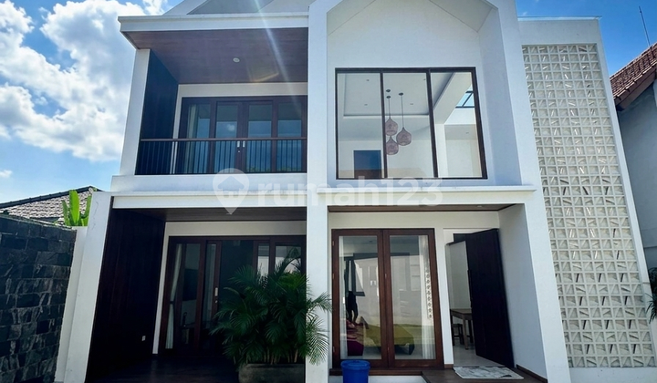 3Br Villa For Rent In Batu Belig - Daily/Monthly/Annually - Prime Location !