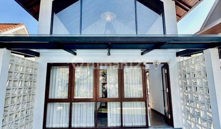 Exquisite Mezzanine Villa For Rent In Batu Belig - Steps From The Beach!