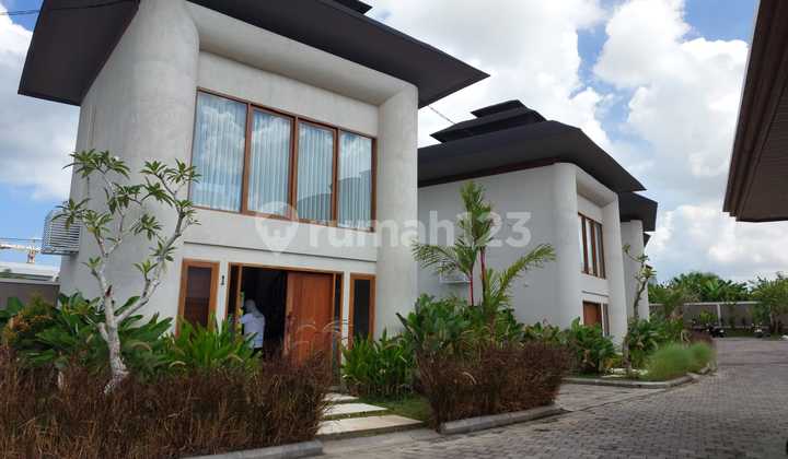 Rent a Fully Furnished Mezzanine Villa in Canggu Near Batu Bolong Beach