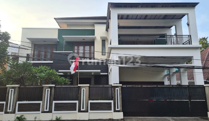 Dijual Rumah Mewah di Mendut Menteng Jakpus 2