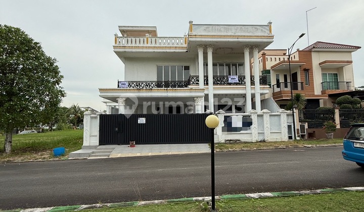 Quick Sale ‼️ Luxurious 2.5-Story House at The Central Boulevard with Private Swimming Pool ‼️