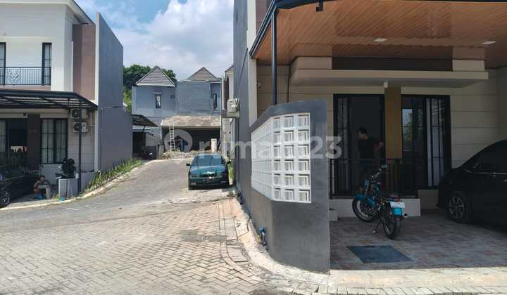 Dijual Rumah Bagus 2 Lantai Semi Furnished Grafika Banyumanik 2