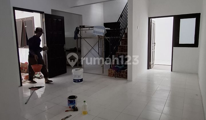 Rumah Siap Huni Bagus Full Renovasi 1,5 Lantai Banyumanik 2
