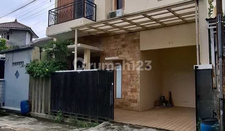 Disewakan Rumah Bagus Mulawarman, Full Furnished + Kolam Renang 1