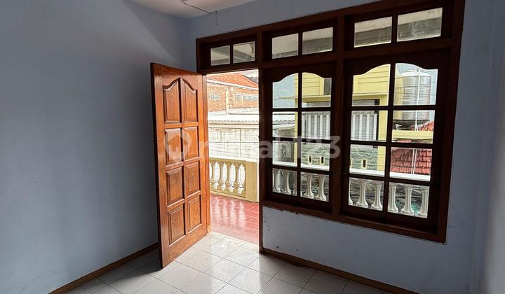 Dekat Simpang Lima Rumah Clasic 2 Lantai 2