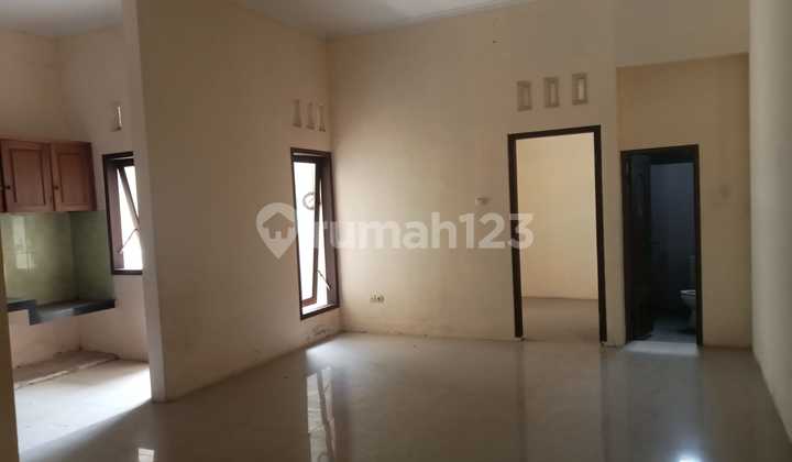 Rumah Second 2 Lantai Di Perumahan Tembalang 2