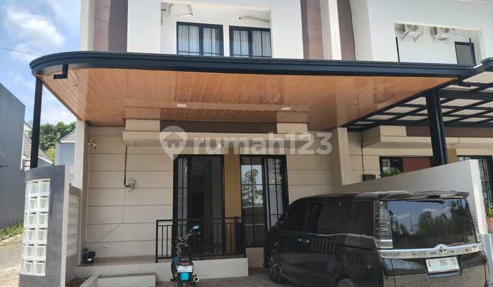 Dijual Rumah Bagus 2 Lantai Semi Furnished Grafika Banyumanik 1