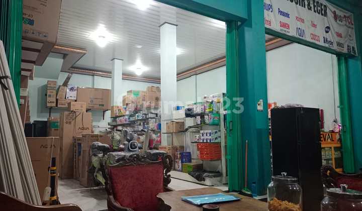 For Sale Strategic Shop House on Main Road Cangkiran Gunung Pati 2