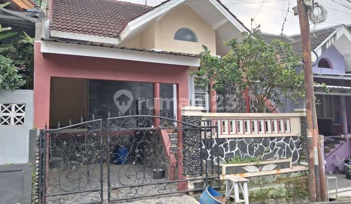 Rent Ready-to-Occupy House Banyumanik 1
