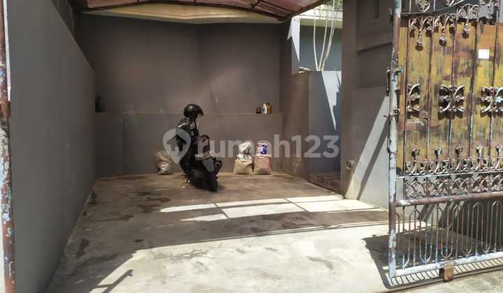 Dijual Rumah Mewah 2 Lantai - Karangsari, Kerobokan Padangsambian, Denpasar 2