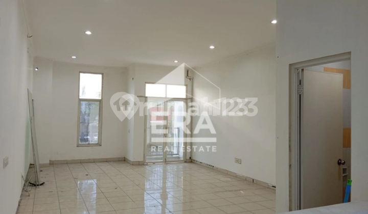 Rent 2-Story Shophouse Suitable for Business/Office in an Elite Cluster Area in West Semarang at Graha Padma 2