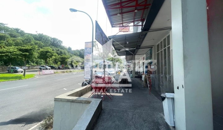 Ready-to-use 2-story Shop House for Sale with AC and Water Heater Bonus in Citragrand Complex, Semarang 2