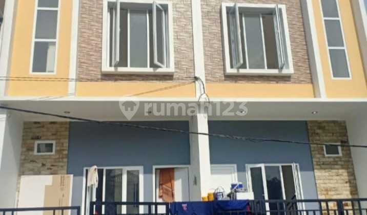 Selling a new house in Gading Griya Lestari, Kelapa Gading