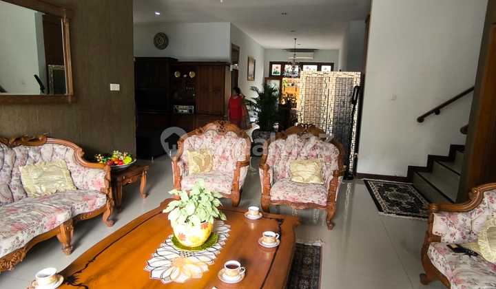 Jual rumah bagus di Warung Buncit, Jakarta Selatan Jual rumah bagus di Warung Buncit, Jakarta Selatan