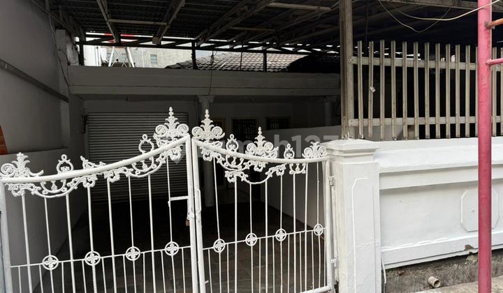 Jual rumah lama di Kopyor Raya Kelapa Gading