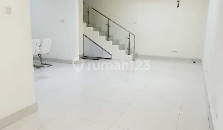 Selling a nice minimalist house in Kelapa Gading BCS.