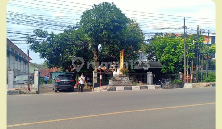 Rumah tua Jalan Veteran Raya Purwakarta Strategis dan Murah