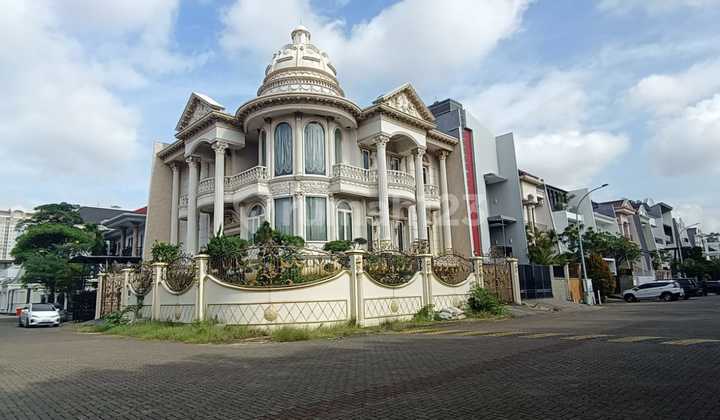 Jual Rumah Hoek di Villa Gading Indah Kelapa Gading