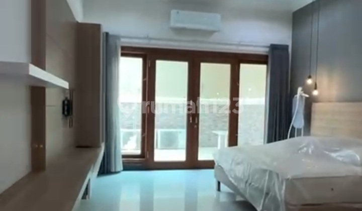 For Sale Cheap Classic Luxurious Green Kelapa Gading, North Jakarta Freehold Certificate 2