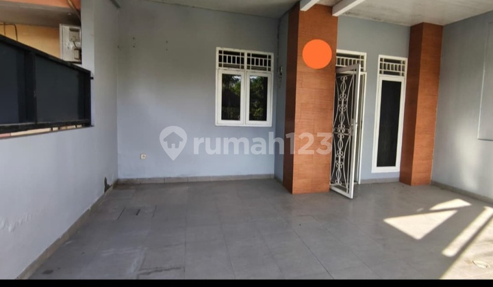 For Rent House in Taman Harapan Baru, Bekasi For Rent House in Taman Harapan Baru, Bekasi