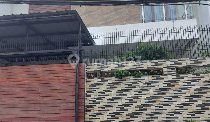 Dijual Rumah Siap Huni Di Puri Indah. Jakarta Barat. Dijual Rumah Siap Huni Di Puri Indah. Jakarta Barat.