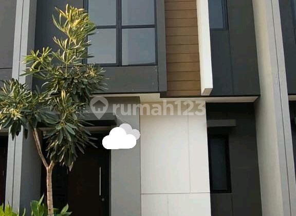For Rent 2-Story House at Summarecon Crown Gading Bekasi