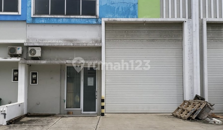 Warehouse for Rent at Bizpark Daan Mogot, Flood-Free