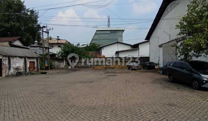 Land + Warehouse Zero on Taman Sidoarjo Main Road Land + Warehouse Zero on Taman Sidoarjo Main Road