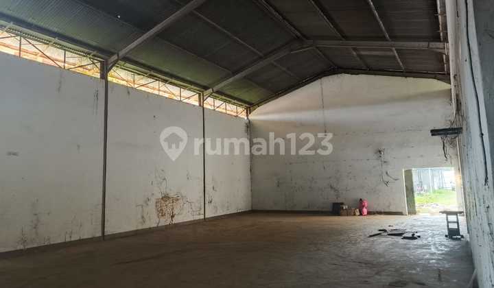 Warehouse for Sale in Jombang Area, Strategic Location Warehouse for Sale in Jombang Area, Strategic Location