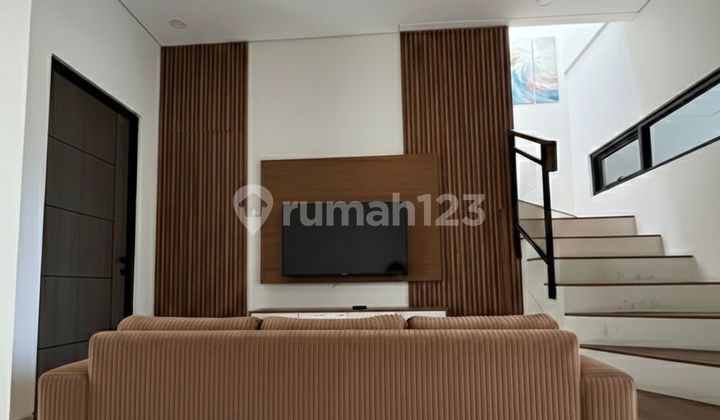 Rumah 2 Lantai di Tangsel Harga Terbaik Sertifikat SHM Dekat Toll BSD