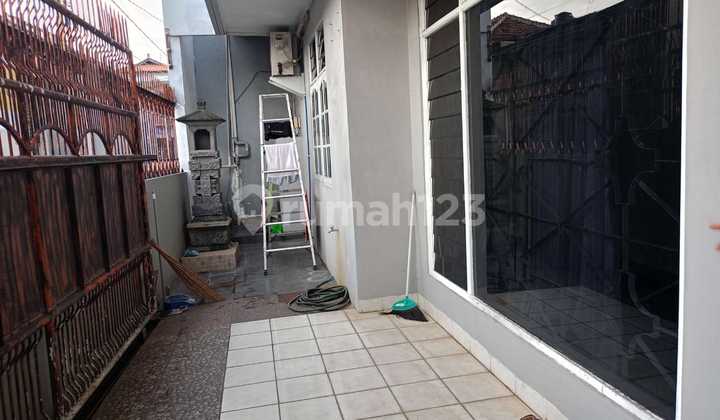Rumah Ada Balkon 2 Lt 4 Kamar Tidur 2