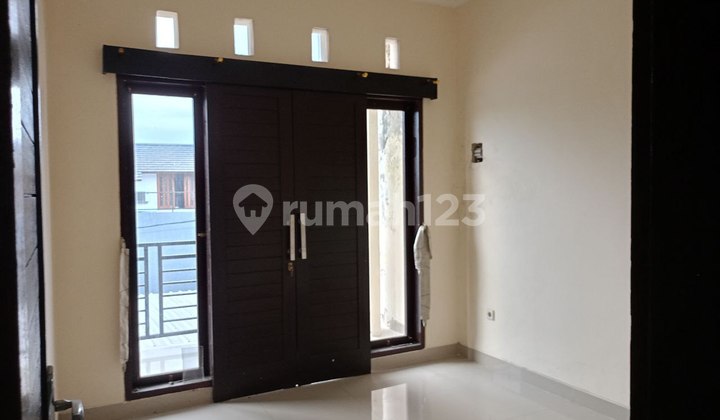 Modern Minimalist 2-Storey Flood-Free House. 2