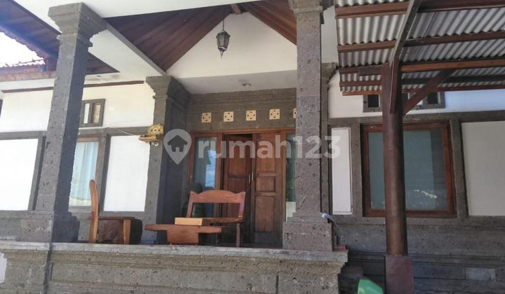 Rumah Asri Perpaduan Jawa Bali Modern 