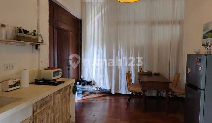 For Sale: House and Boarding House 2