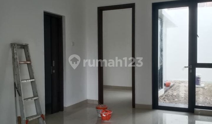 Disewakan Rumah 3 Lantai di Jakarta Garden City Cluster Mahakam 2