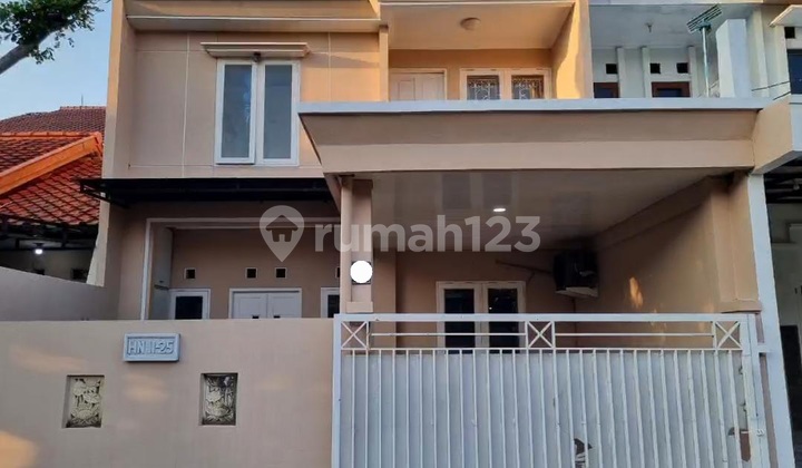 Disewakan Rumah 2 Lantai Semi Furnished di Harapan Indah Bekasi Disewakan Rumah 2 Lantai Semi Furnished di Harapan Indah Bekasi