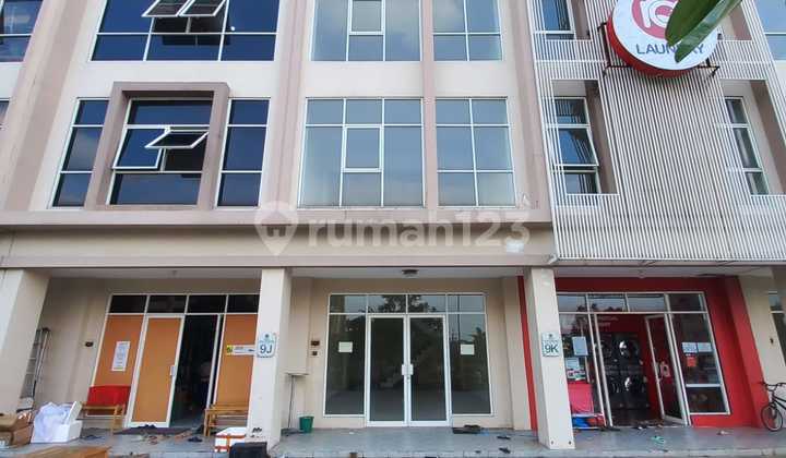 For Rent: 4-Story Shophouse, Strategic Central Location For Rent: 4-Story Shophouse, Strategic Central Location