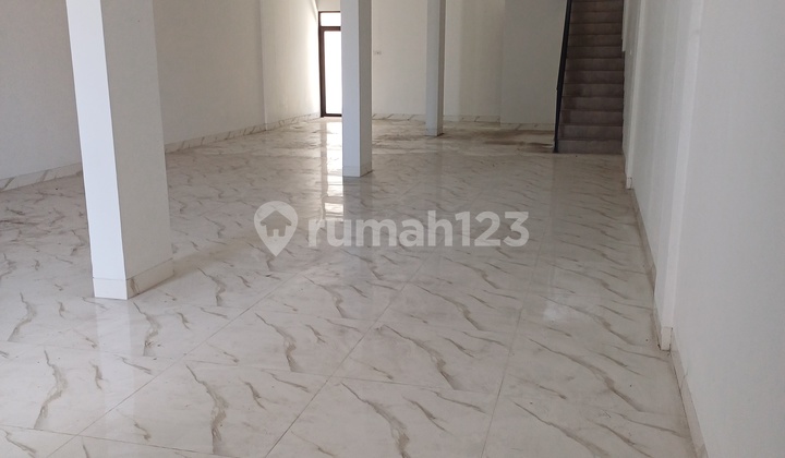 For Rent 3-Story Shop House With Rooftop & Spacious Parking On Jl. Cargo Permai - West Denpasar For Rent 3-Story Shop House With Rooftop & Spacious Parking On Jl. Cargo Permai - West Denpasar