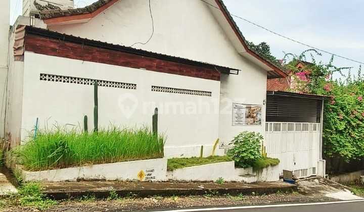 Luxury 5-Bedroom Fully Furnished Villa in Tumbak Bayuh - Near Canggu & Berawa Beach