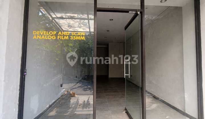 TRANSLATION TO ENGLISH: Store for Rent, Strategic Location in Tibubeneng near Canggu Berawa TRANSLATION TO ENGLISH: Store for Rent, Strategic Location in Tibubeneng near Canggu Berawa