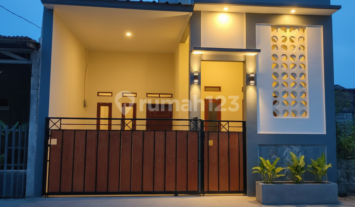 Rumah 1 Lantai Murah Dekat Stasiun Bekasi Rumah 1 Lantai Murah Dekat Stasiun Bekasi