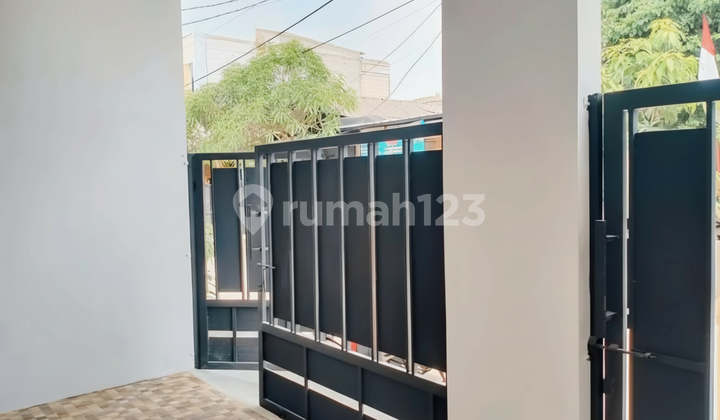 Residential house near the capital in Villa Gading Harapan 3 2