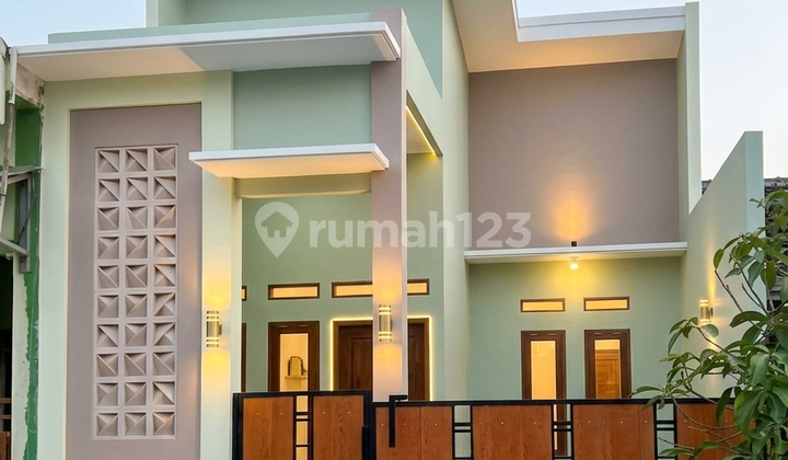 Minimalist Residence Near State School