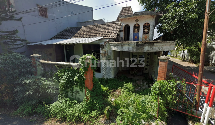 Corner House with Great Potential, Easy Road Access Location in Bekasi City