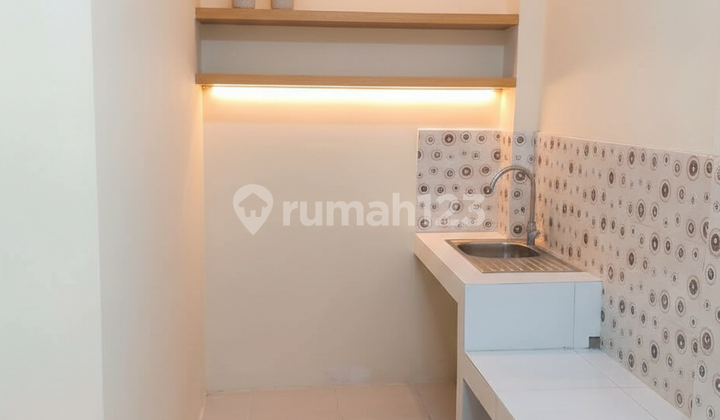 Contemporary Home Living in Color 2